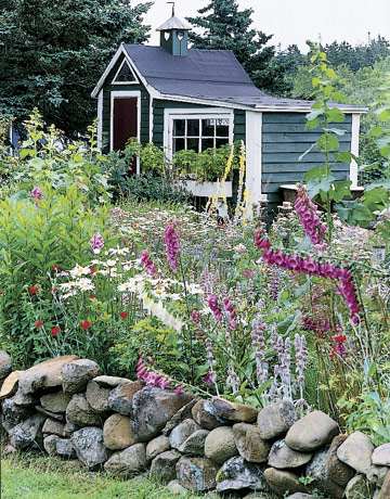 Exterior-potting-shed-HTOURS0705-de